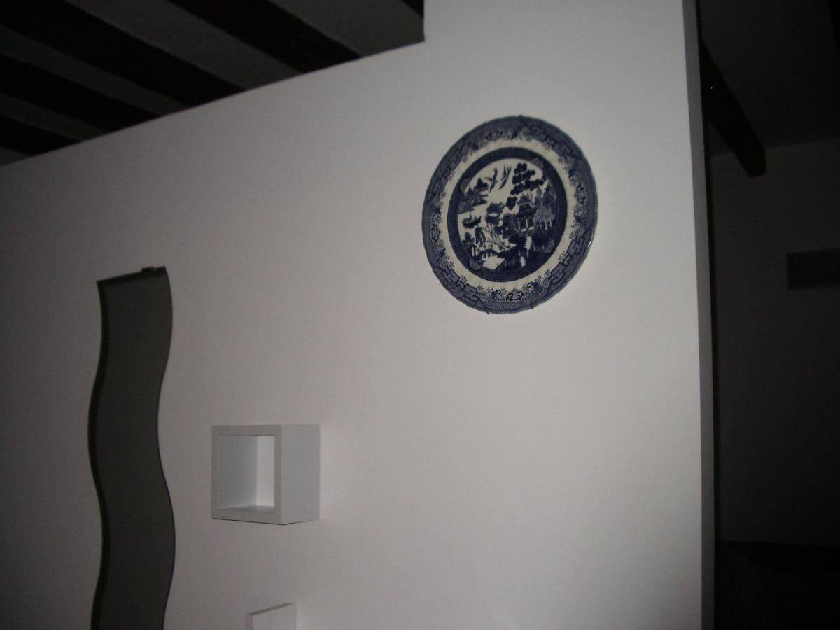Apartamentos La Fonda Aninon Buitenkant foto