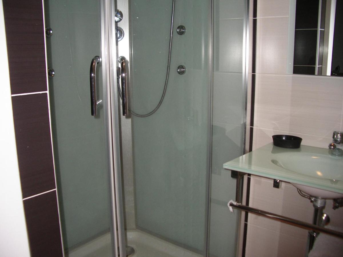 Apartamentos La Fonda Aninon Buitenkant foto