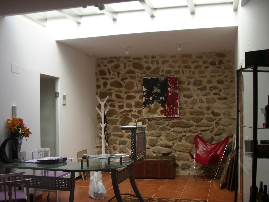 Apartamentos La Fonda Aninon Buitenkant foto