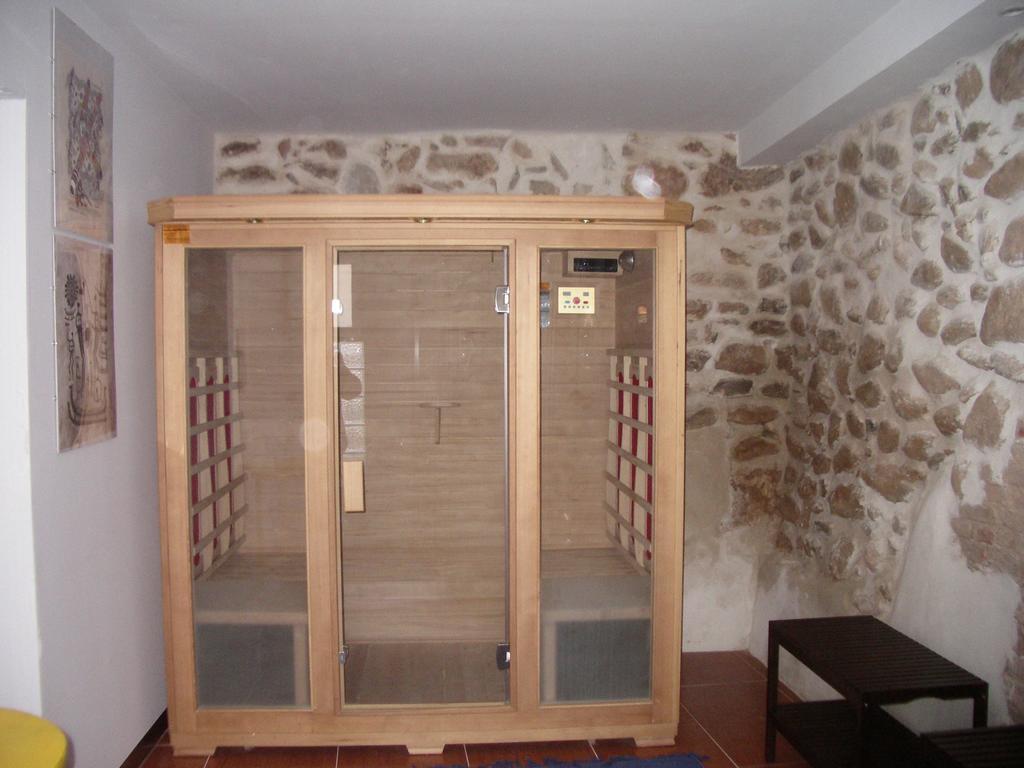 Apartamentos La Fonda Aninon Buitenkant foto