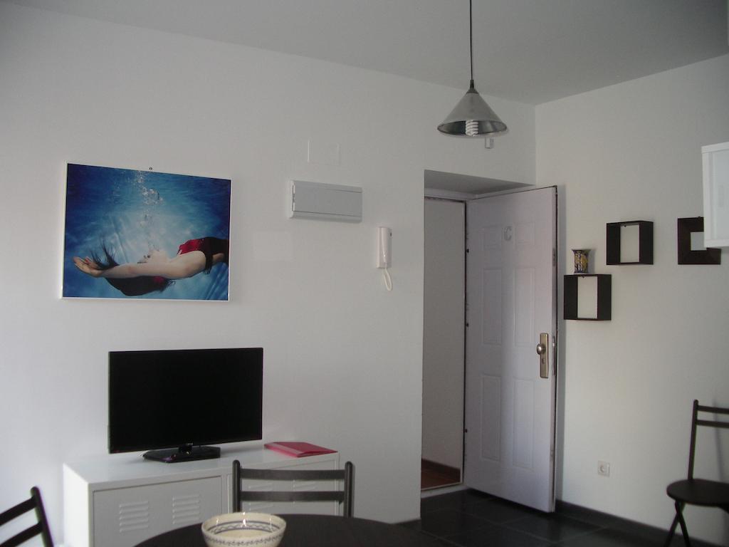 Apartamentos La Fonda Aninon Buitenkant foto