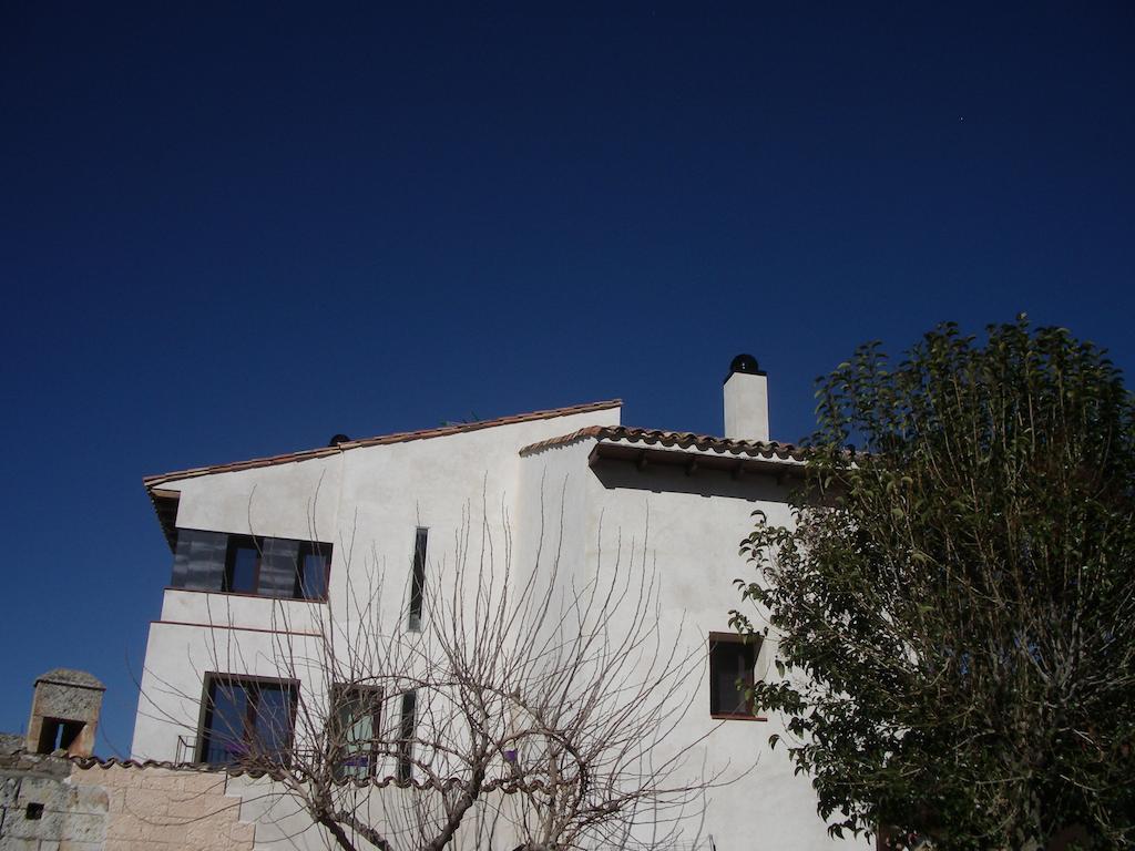 Apartamentos La Fonda Aninon Buitenkant foto