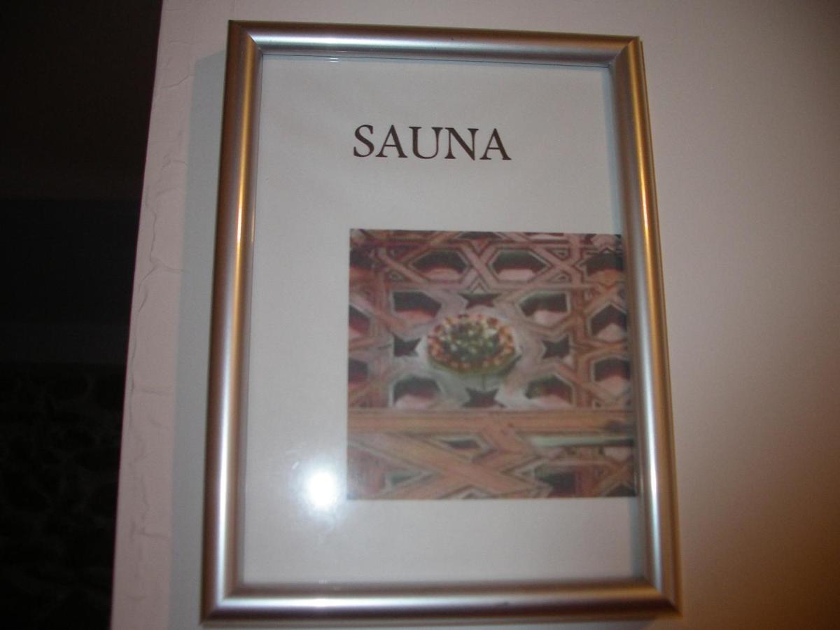 Apartamentos La Fonda Aninon Buitenkant foto