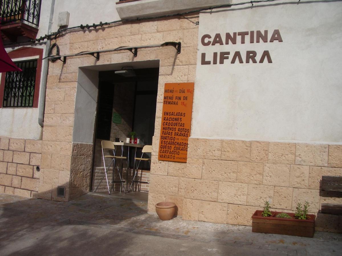 Apartamentos La Fonda Aninon Buitenkant foto